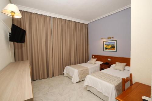 Hotel Complejo Los Rosales - image 2