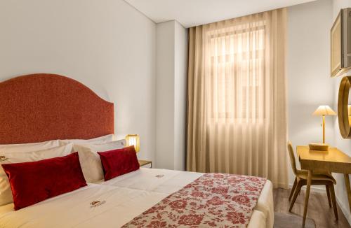 One-Bedroom Apartment image 1