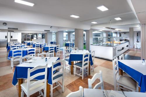 Hotel Navegadores - image 10