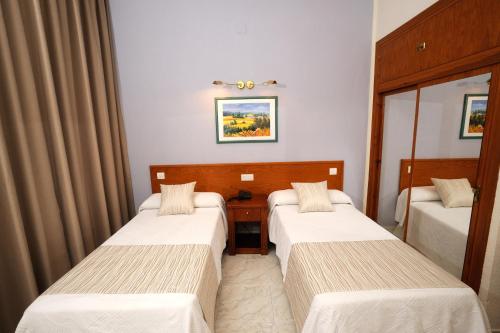 Hotel Complejo Los Rosales - image 9