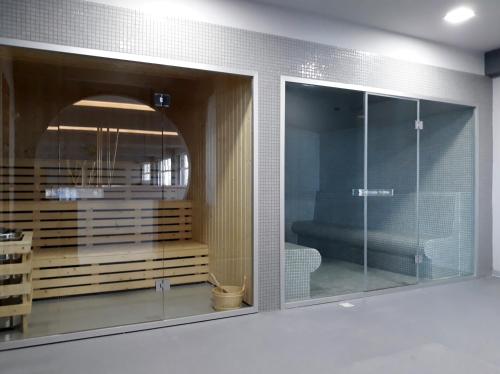 Hot spring bath, Hotel Navegadores in Vila Real de Santo Antonio