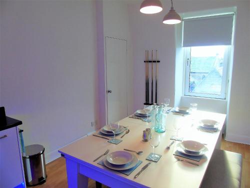 บริการและสิ่งอำนวยความสะดวก, Snug - Tùr Sealladh Apartment (Snug - Tur Sealladh Apartment) in เฮเลนส์โบ่