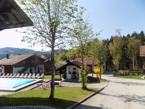 Úszómedence, Ferienwohnung Hauzenberg Blick in Hauzenberg