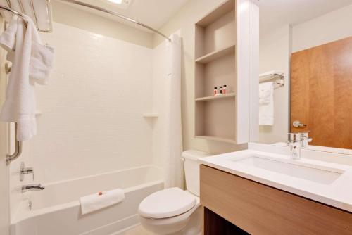 Microtel Inn & Suites by Wyndham Clarion in Clarion, USA