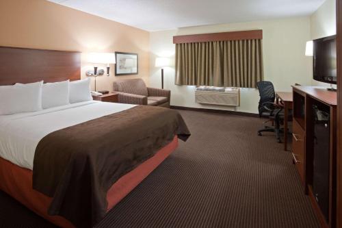Queen Room - Mobility Access/Non-Smoking