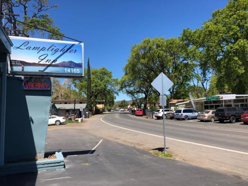 Lamplighter Motel Clearlake - image 12