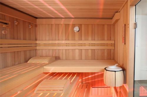 Sauna, Ferienwohnung mit eigener Sauna in Wertach