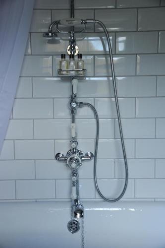 The Tunbridge Wells Hotel - image 6