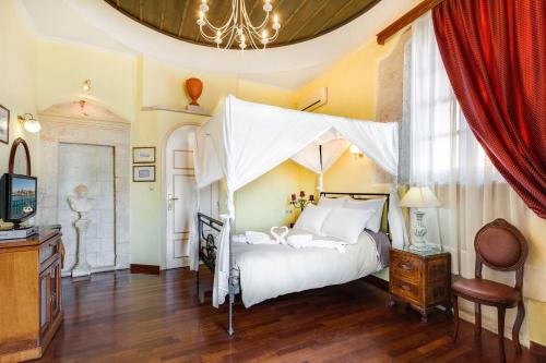 Superior Double Room with Balcony and Sea View image 4