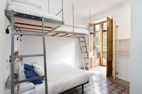 Posto Letto in Dormitorio con 4 Letti 