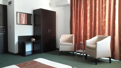 Family Hotel Asai - image 11