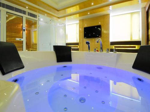 Facilities, The Gold Regency in New Delhi