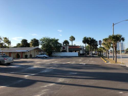 Sunset Inn- Fort Pierce, FL