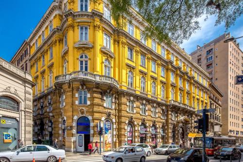 Зовнішній вигляд готелю, Number 1 Deluxe Apartments in Рієка