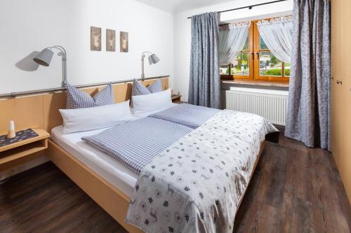 Gästehaus und Ferienwohnungen Egglerlehen - image 3