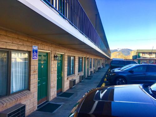 River Inn - Accommodation - Susanville