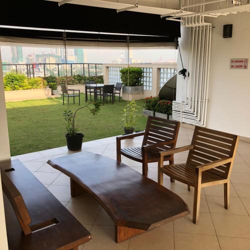 Balcony/terrace, Hedgers Court Residencies - Otium Apartments in Maradana