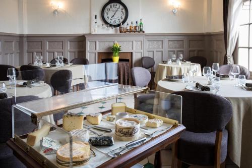 Logis Hôtel Restaurant de la Poste (Logis Hotel Restaurant de la Poste) in 薩爾特河畔勒梅勒