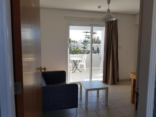 Valentinos Court - main image