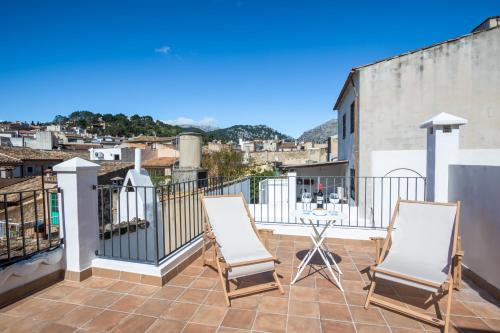 Townhouse on the rocks - image 13