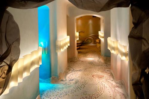 Grand Hotel Savoia - image 3