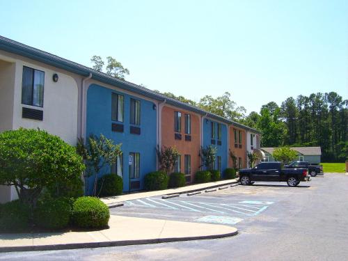 Americas Best Value Inn & Suites Bastrop