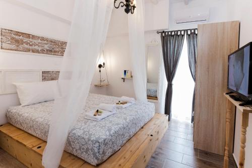 EvaEle Luxury Boutique
