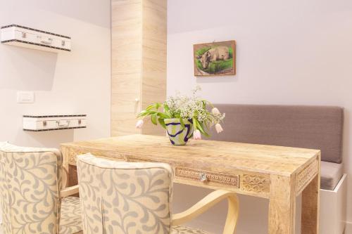 Sweet Suite Flora in Vouliagmeni, Atény (fotografie 6)