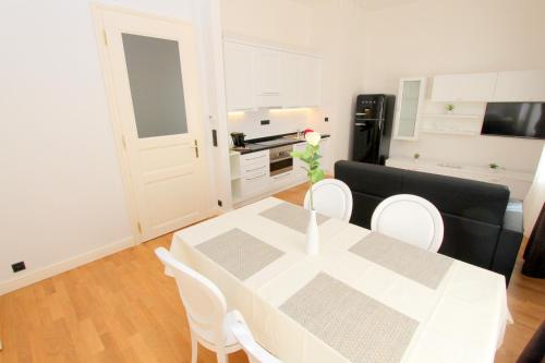 Luxury apartments Krocínova - image 12