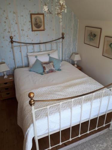 Court Barn Cottage B&B in Burwash