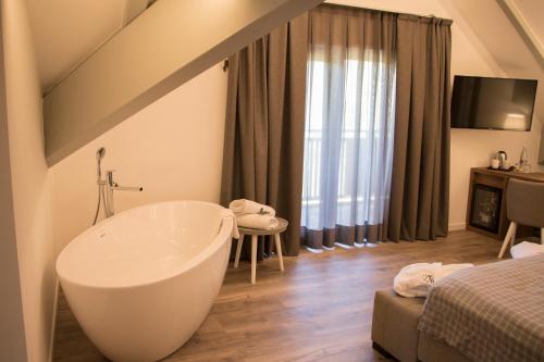 Hotel Florida Room Type - One-Bedroom Suite - Penthouse