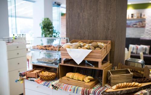 Island Boutique Hotel - image 14