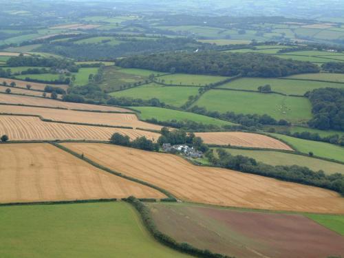 Three Gates Farm Holiday Cottages - image 5