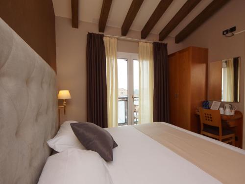 Hotel Clarin 14 by Dori - image 13