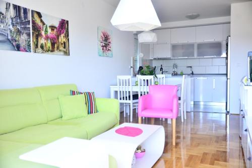 Pure Apartment