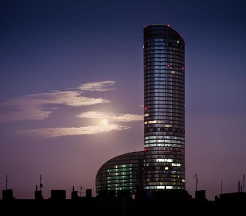 In The Sky - Apartamenty w Sky Tower - image 4