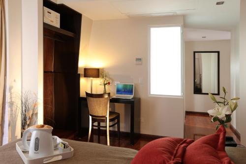 Europlaza Hotel & Suites - image 4
