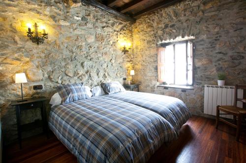 2 twin beds