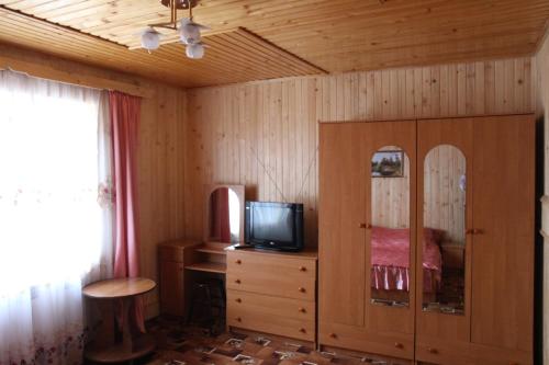 Gutsulochka Apartment - image 5