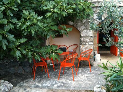  Old traditional stonehouse, Novi Vinodolski bei Lipovača