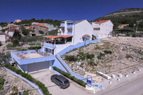  Apartments Marcela in Komarna