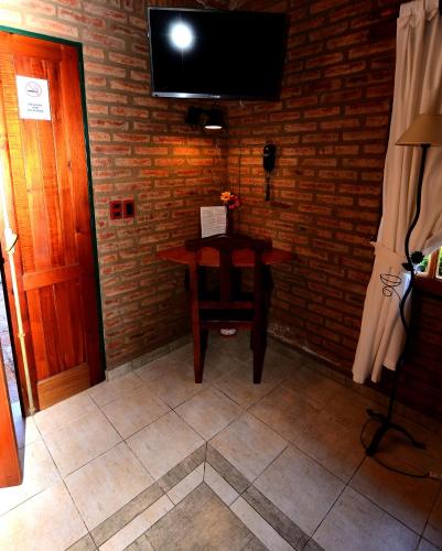 Two-Bedroom Bungalow image 10