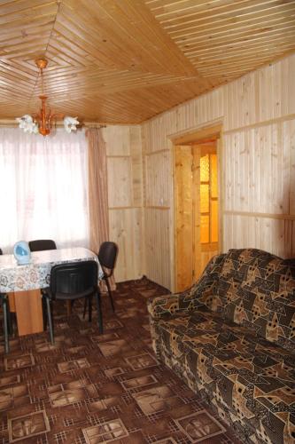 Gutsulochka Apartment - image 4