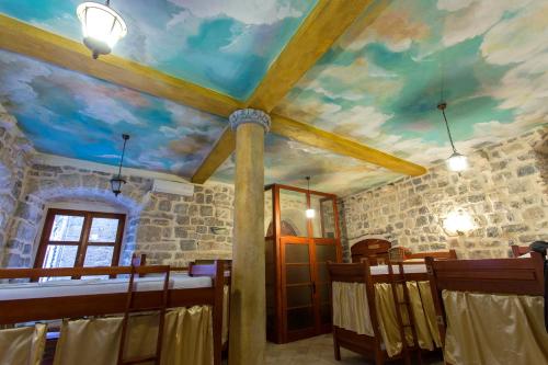 Létesítmények, Old Town Youth Hostel in Kotor óváros