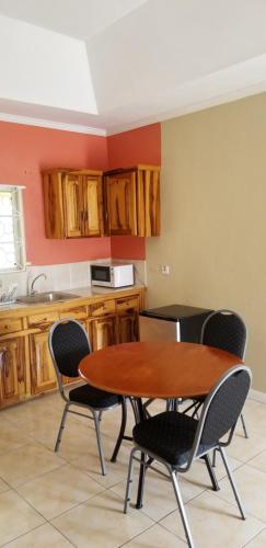 Kitchen, Wizzy Apartment in Ocho Rios