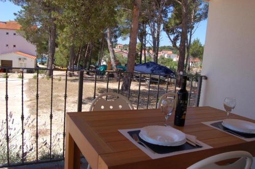  Apartment Verunic 15209b, Pension in Veli Rat