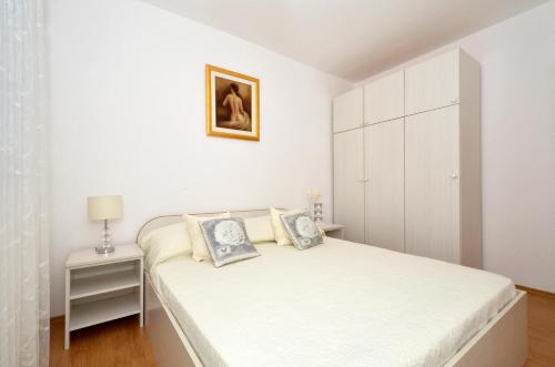 Apartments by the sea Rogoznica - 15249, Rogoznica (photo 2)