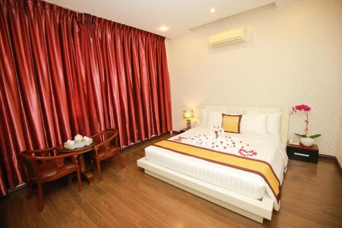 Lavender Hotel Stop at Lavender Hotel to discover the wonders of Binh Duong. Both business travelers and tourists can enjoy the propertys facilities and services. Service-minded staff will welcome and guide you at 