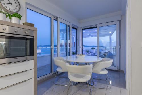 Lalic Gallery Apartments - image 4