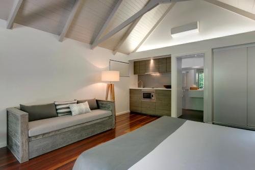 Palm Bungalows Palm Bungalows is perfectly located for both business and leisure guests in Whitsunday Islands. The hotel has everything you need for a comfortable stay. All the necessary facilities, including 24-hou